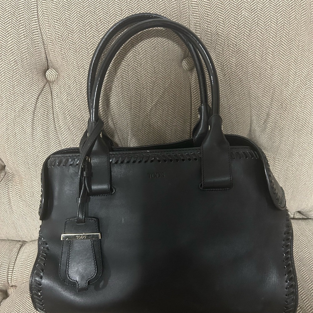 Tod's cape Black Satchel Smooth Leather Classic Design